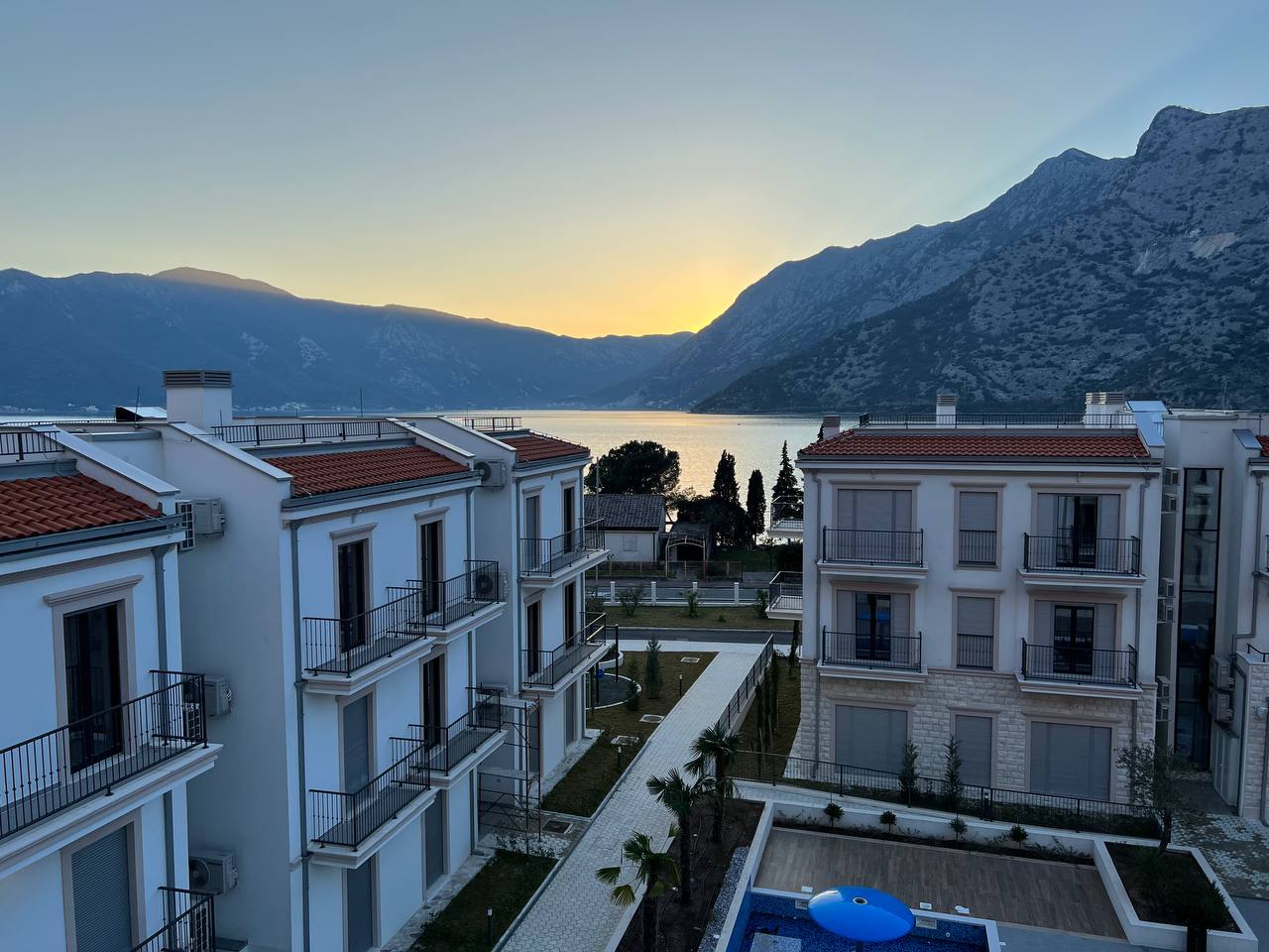 Бухта рисан бей